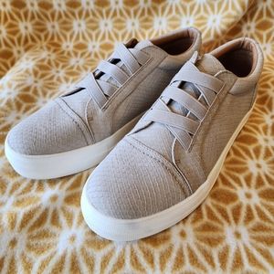 Report Rowdy Platform Sneakers